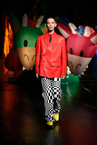 Look 17